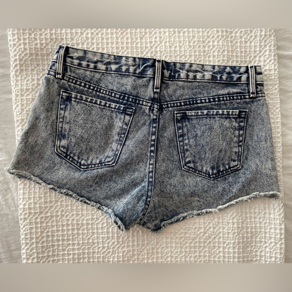 BULLHEAD Acid Wash Low Rise Distressed Denim Shorts Y2K Skater Punk Size 29 - Picture 3 of 7